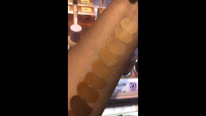 Kem nền dạng serum Too Faced BORN THIS WAY HEALTHY GLOW 30 SPF 60ml Maple không chứa dầu cho da khỏe mạnh rạng rỡ của Mỹ