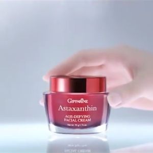 กิฟฟารีน ครีมบำรุงหน้า แอสตาแซนธิน เอจ-ดีไฟอิ้ง เฟเชียล ครีม คอลลาเจน ไฮยาลูรอน ผิว ผิวหน้า ริ้วรอย Astaxanthin Giffarine