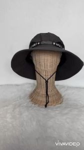 หมวกเดินป่าปีกกว้าง มีสายรัดคาง ป้องกันแสงUV กันแดดได้ดี [05-H8]