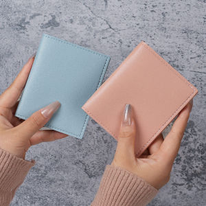 กระเป๋าสตางค์หนังนิ่มแบบสั้นทรงบางพกพาสำหรับผู้ชายและผู้หญิง กระเป๋าใส่เหรียญแบบบางพกพาสะดวกสบาย กระเป๋าสตางค์หนัง PU ทรงตั้ง