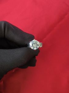 Selamat Datang di Diamcity Jewelry Flagship Store: Cincin Berlian Mozzarella Flash Mewah 5 Karat