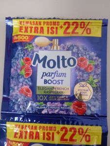 Molto Parfum boost Pewangi sachet 1 renceng .  Wangi Jesica Mila