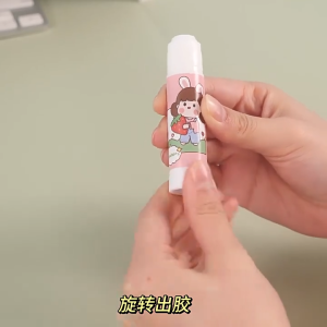 Eatkit Lem Perekat Kertas Padat Glue Stick Lem Stik Batang Putar Sekolah Kantor Motif Luc