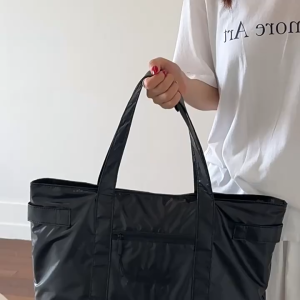 NIkyLundun   กระเป๋าถือขนาดใหญ่สำหรับผู้หญิง สไตล์มินิมอลเมือง เหมาะสำหรับใช้ในชีวิตประจำวันและไปโรงเรียน