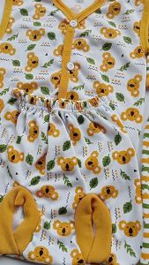Paket Hemat 18 pcs Seri Baru / Warna Kuning kubus / Paket Baju Bayi Newborn 0-4 bulan