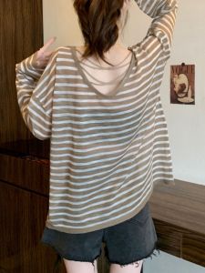 Summer New Womens Knitted Ice Silk Sun Protection Shirt Hollow out Back Design Slimming Striped Top Large Size Korean Style