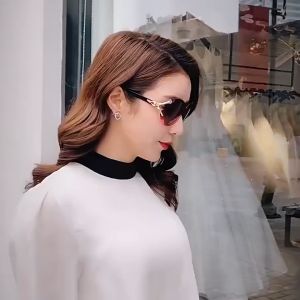 แว่นกันแดด โพลาไรซ์สำหรับผู้หญิง แว่นตาแฟชัน ป้องกันรังสีอัลตราไว โอเลต เครื่องประดับแฟชัน คอลเลกชัน 2024 ใหม่