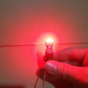 Led xi nhan T10 audi hiệu ứng chạy đuổi ánh sáng đỏ