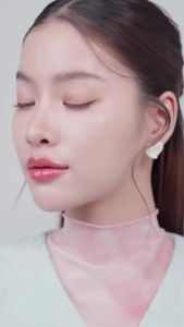 Merrezca velvet touch cushion blusher บลัชออนคุชชั่น บำรุง X4 ให้ผิวโกลว์เป็นธรรมชาติ