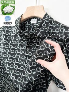 เสื้อเชิ้ตผู้ชายผ้าไหมไหมพิมพ์ลายระบายอากาศได้ดี ทรงหลวม แขนสั้น ทรงธุรกิจ สีแดง แฟชั่น ไม่ต้องรีด ฤดูร้อน 2024