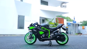 Childrens Two Wheeled Electric Motorcycles And Dual Drive Childrens Toy Cars With Auxiliary Wheel