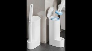 Brush Head Disposable Toilet Brush Set Wall-mounted Throwable Bathroom Cleaning Brush With Cleaning Solution