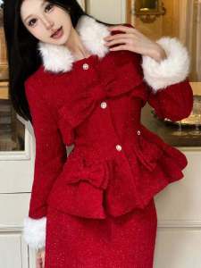 ชุดเดรสสองชิ้นสีแดงสุดสง่างามสำหรับงานวันคริสต์มาสและงานปีใหม่ ชุดลำลองสำหรับผู้หญิง ชุดเดรสยาวปานกลางแบบหนา สไตล์สตรีท