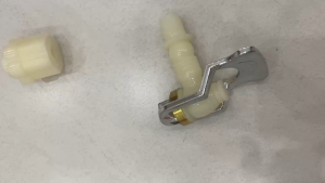 Vòi Nước Dùng Cho Bình Lọc Nước Nhựa 16L22L32L dễ dàng lắp đặt tương thích với hầu hết các loại bình nước Loại Tốt