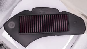 ไส้กรองอากาศ  YAMAHA NMAX ถอดทำความสะอาดได้ลดปริมาณคาร์บอนของกระบอกสูบยืดอายุการใช้งานของเครื่องยนต์