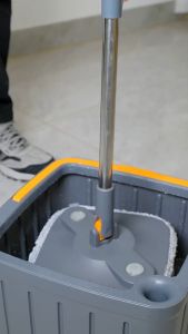 ชุดถูกเป็นหมองมาก: ไม้ถูพื้นถังปั่น ชุดถังปั่นพร้อมผ้าถูไมโครไฟเบอร์ สะดวกสบายในการใช้งาน