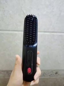 2024 New LCD Usb Ceramic Heating Hair Brush Wireless Portable Ion Straightening Brush Rechargeable Hair Care Tool