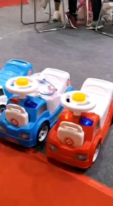 CANDY AMBULANCE DESIGN KIDS 1 - 3 YEARS TOLOCAR PUSH CAR RIDE ON TOY 4 WHEELS LIGHT MUSIC
