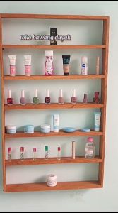 Rak Dinding Skincare Kamar Tidur Tempel Tembok Kayu 4 Susun Dapat Disesuaikan 100% Kayu Padat