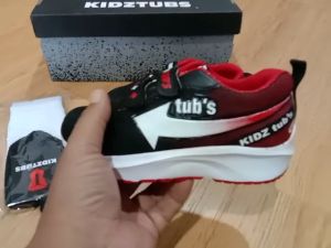 Sepatu Sekolah Anak Laki Laki Perempuan Sepatu Warna Hitam Murah Tali Perekat Rekat Kecil Tanggung Umur 2-5 Tahun PAUD TK SD SMP SMA Kelas 1 2 3 4 5 6 7 8 9 0-KIDZTUBS1320011924