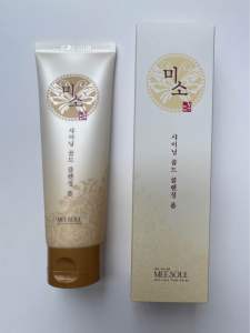 มีโซล ซายนิ่ง โกล์ด คลีนซิ่ง โฟม (โฟมล้างหน้าทองคำ จากเกาหลี) ช่วยให้ผิวขาวกระจ่างใสและเพิ่มความชึ่มชื้นให้กับผิวหน้า ขนาด 120 g.