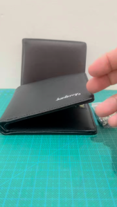 Baellerry D9195 Dompet Uang Lipat Tebal Pria Wanita Dengan Rantai Panjang Anti Copet Begal Muat Banyak Cash Bahan PU Lembut Timbul