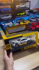 Mô Hình Xe Ôtô Kim Loại 1/24 Siêu Xe BMW M6 GT3 Sẵn Đế Để Trưng Bày Bàn Làm Việc Làm Đồ Chơi Trẻ Em
