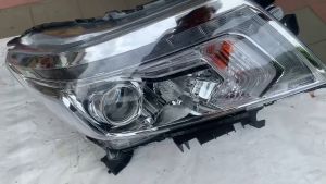 (1@PC) Front Headlamp with Projector Nissan Navara D23 NP300 (HIGH SPEC)