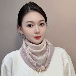 Spring Autumn Thin Cotton Linen Square Scarf Magnetic Buckle Womens Triangle Scarf Warm Neck Warmer Winter Fashion Accessory