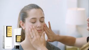 OUHOE Snail Cleansing Gel Hydrating Gentle Cleanser for Natural Radiance