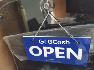 GCASH OPEN - CLOSED DOOR BANNER SIZE 7.8X3.7"