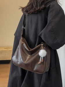 Retro Large Capacity Womens Tote Bag Student Commuter Fashion Single Shoulder Bag Stylish Crossbody Bag Soft PU Leather