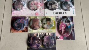 蝶变 周边商品纪念品 徽章胸针 别针 Die Bian Peripheral Goods Souvenirs Badges Brooches