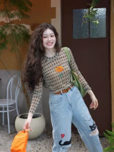 เสื้อยืดคอกลมพิมพ์ลายธรรมชาติฤดูใบไม้ร่วง Pang You เสื้อชั้นในทรงเข้ารูปสำหรับผู้หญิง แขนยาว ปกติ