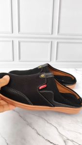 Ozeo - Sepatu Sandal Slop Casual Pria & Wanita Dewasa Sendal Premium Suide Distro SS-301