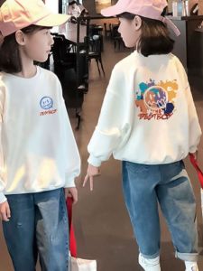 Trendy Fleece-lined Girls Sweatshirt for Big Kids Autumn Fashionable Streetwear Cotton Material Cartoon Design Loose Fit