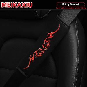 Bạc Và Đỏ Họa Tiết Ngọn Lửa Nhấp Nháy Xe Ô Tô Bảo Vệ Vai Nữ Blingbling Dây Đai An Toàn Phụ Kiện Trang Trí Xe Ô Tô Mới