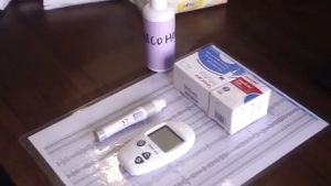 Máy Đo Đường Huyết Máy Đo Lượng Đường Trong Máu Tại Nhà Safe Accu tặng que đo và kim thử máu hàng cao câp