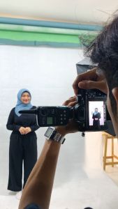 Hijab/Jilbab/Kerudung segiempat - Luxury square bahan premium Pollycotton