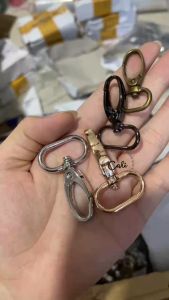 Móc khoá giỏ dày - 1 cái