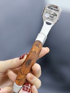 ของขูดส้นเท้าที่แห้งแตก การใช้ง่าย กระดูกแตก หรือขจัดผิวที่ตาย