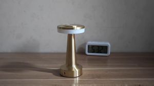 Lampu Meja Hias Touch LED USB Rechargeable Tri Color 3in1 1500mAh Lampu Meja Logam