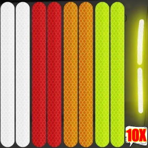 สติกเกอร์แถบความปลอดภัยสะท้อนแสงติดรถยนต์10ชิ้นเทปสะท้อนแสงแจ้งความปลอดภัยสติกเกอร์สะท้อนแสงรถยนต์กระจกมองหลัง