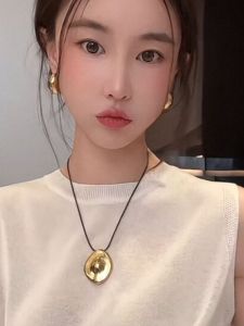 Adjustable Gold Leather Cord Pendant Necklace Fashionable Sweater Chain Womens Style Geometric Pattern Alloy/Dipped Silver/Dipped Gold