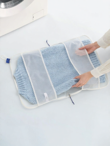 EACHY | Wool and Cashmere Protective Wash Bag