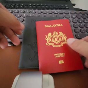DM Block RFID Travel Passport Holder PU Leather Passport Protective Cover With Multi-Card Slot SIM Card Slot