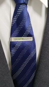 คลิปหนีบเนคไทด์ สีเหลือ-สีเปล่า ที่หนีบเนคไท สวยงาม คลิปหนีบเนคไทผู้ชาย tie bar สีเหลือ สแตนเลสไม่ลอกไม่ดำ