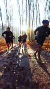 Compressport เสื้อวิ่งแขนกุด 2023 สีใหม่ ผู้หญิง PERFORMANCE SINGLET Women 39g