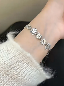 Rantai Tangan 姜饼人手链 Gingerbread Charm Bracelet INS小众可爱卡通手环 Fashion Charm Jewelry Cute Aesthetic Gift