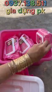 COMBO 10 GÓI KHĂN GIẤY ƯỚT TẶNG THÙNG ĐỰNG CÓ NẮP VÀ QUAI XÁCH KHĂN ƯỚT GẤU DÂU CÓ THÙNG KHĂN ƯỚT KÈM XÔ NHỰA